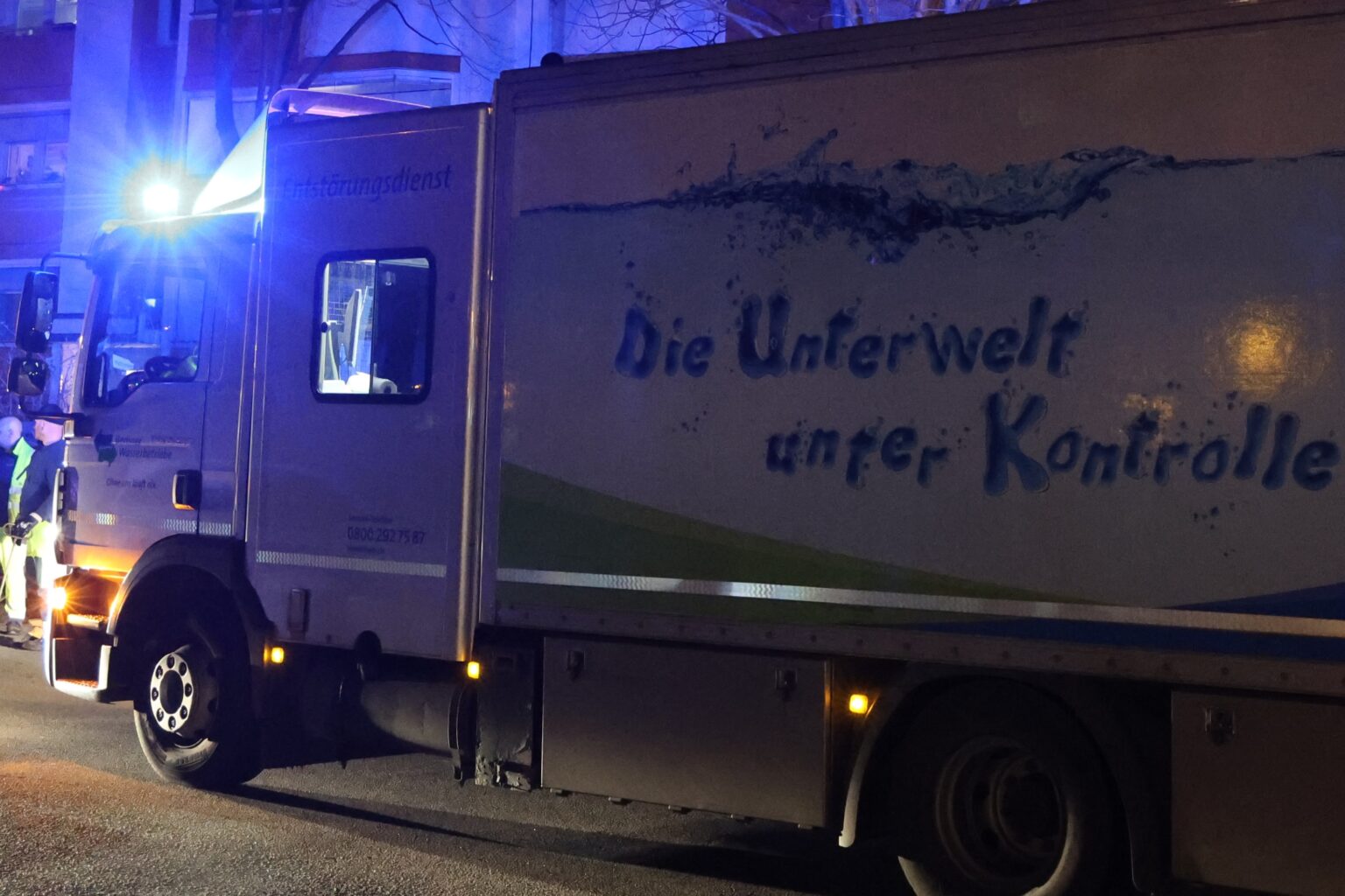 T dlicher Verkehrsunfall Auf Dem Blumberger Damm Auto Prallt Gegen t-dlicher-verkehrsunfall-auf-dem-blumberger-damm-auto-prallt-gegen